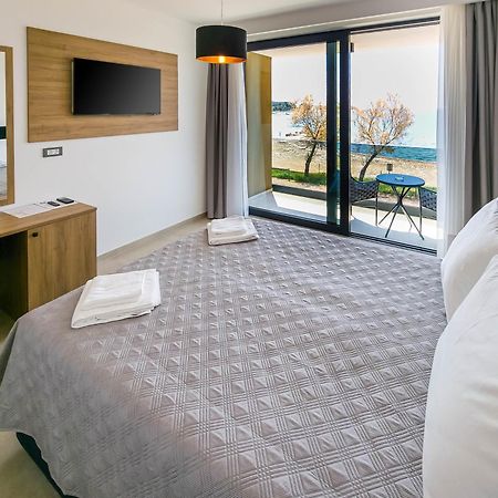 Maresole Beachfront Residence 포레치 외부 사진