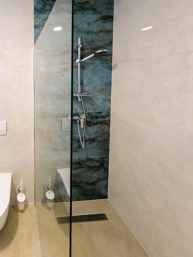 Maresole Beachfront Residence 포레치 외부 사진