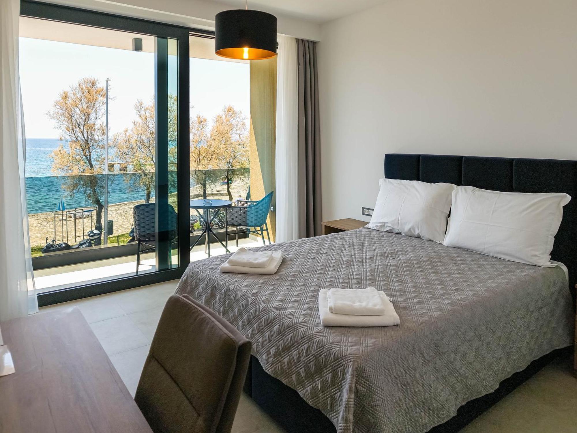 Maresole Beachfront Residence 포레치 외부 사진